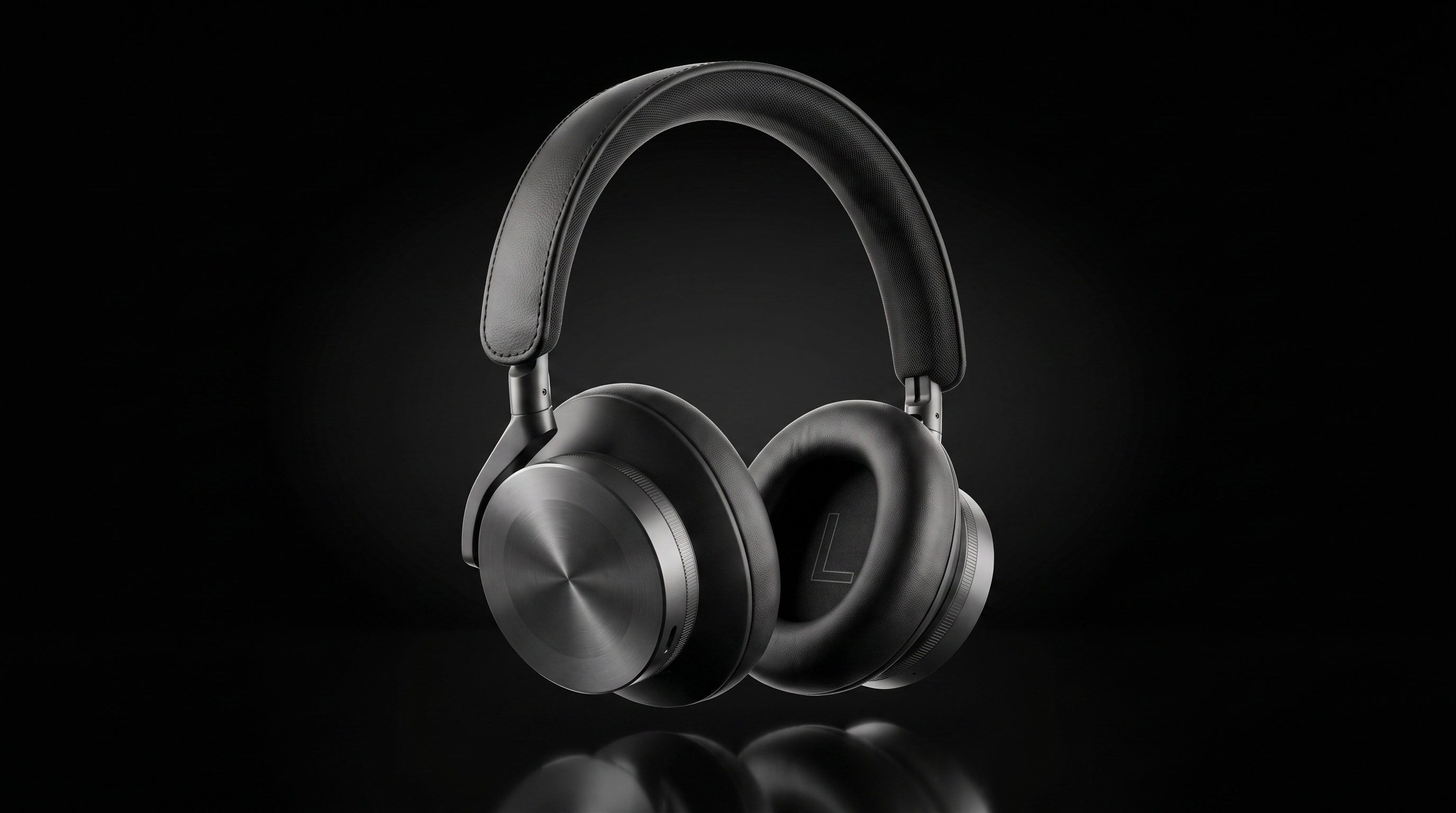 Headphones final packshot frame